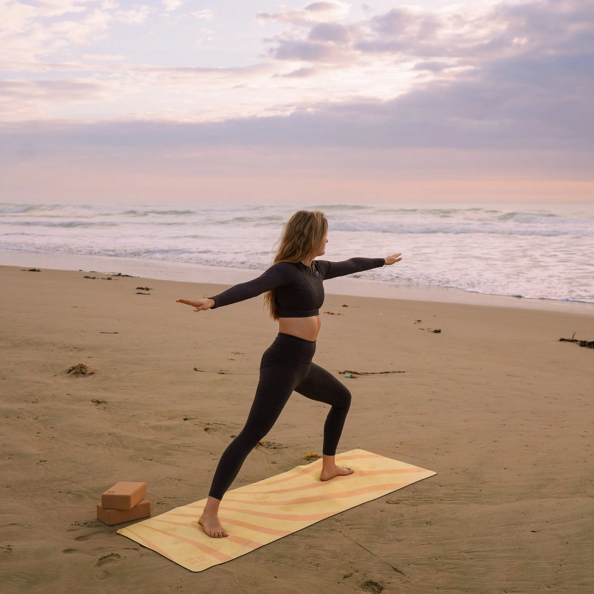 RE-FOCUS SUEDE YOGA MAT - 4MM GOLDEN SUN