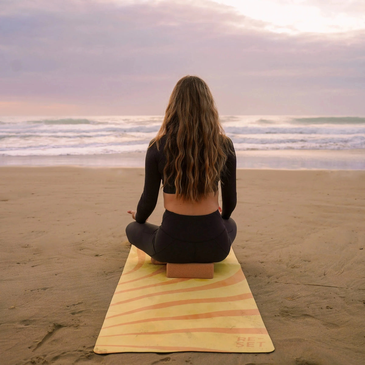 RE-FOCUS SUEDE YOGA MAT - 4MM GOLDEN SUN